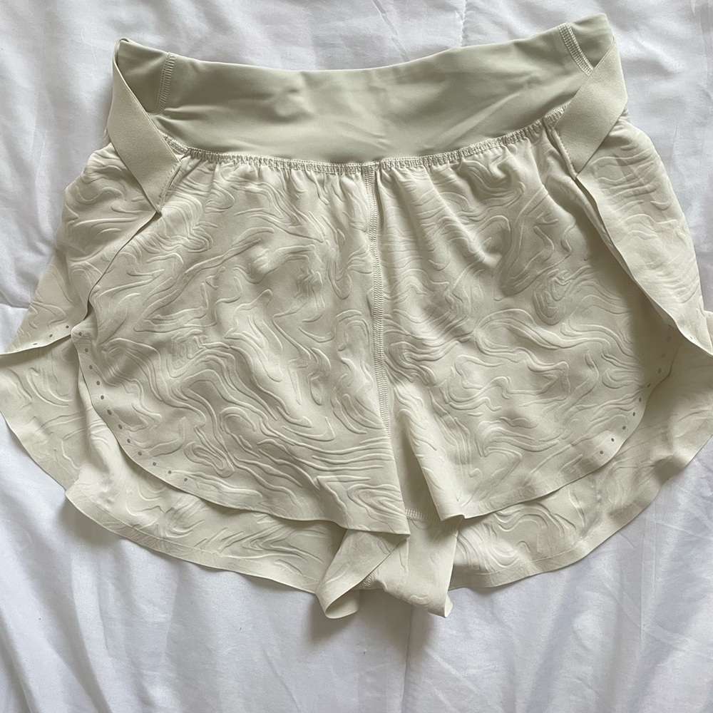 Lululemon size 4 fast and free shorts